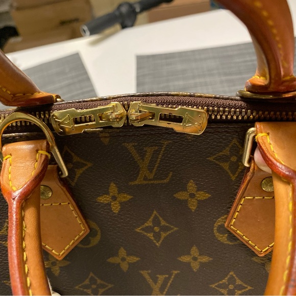 Louis Vuitton Alma bag Pm - Picture 7 of 16